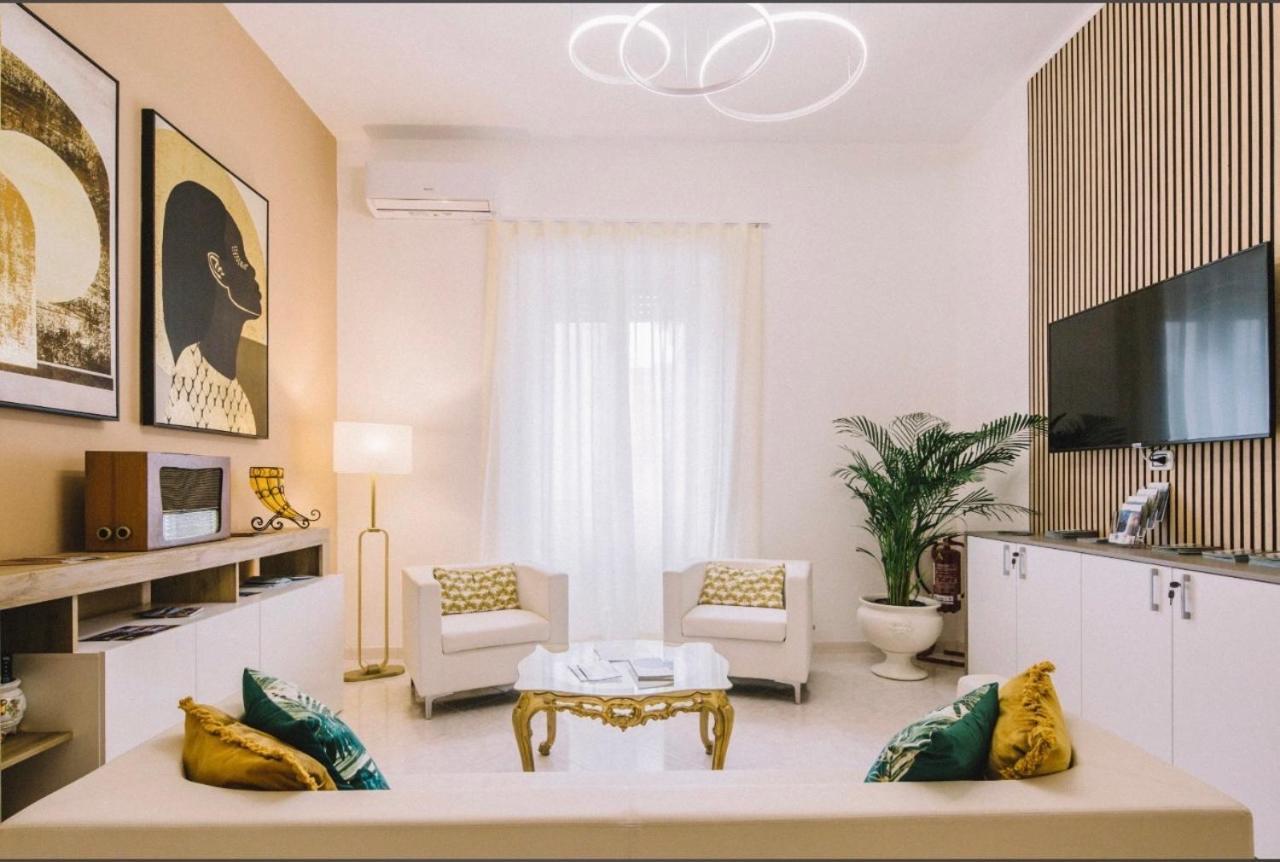 לינה וארוחת בוקר סלרנו Tiziana'S House מראה חיצוני תמונה